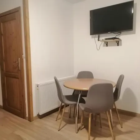 Kwatera prywatna Gościnne Przy Lesie *