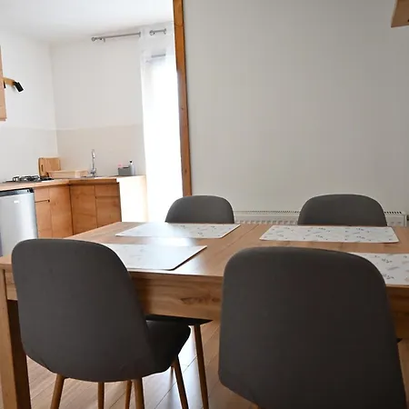 Goscinne Przy Lesie 民宿 *