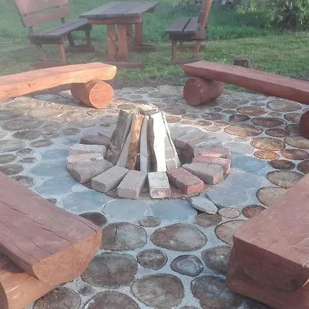 Goscinne Przy Lesie *