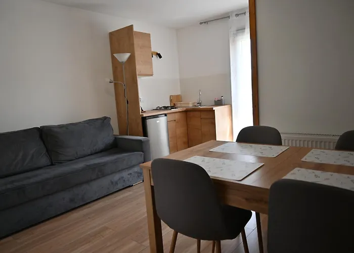 Goscinne Przy Lesie Pobiedna