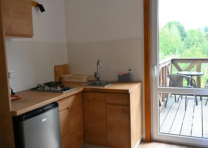 Goscinne Przy Lesie * Pobiedna