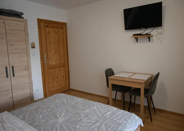 Goscinne Przy Lesie Pobiedna