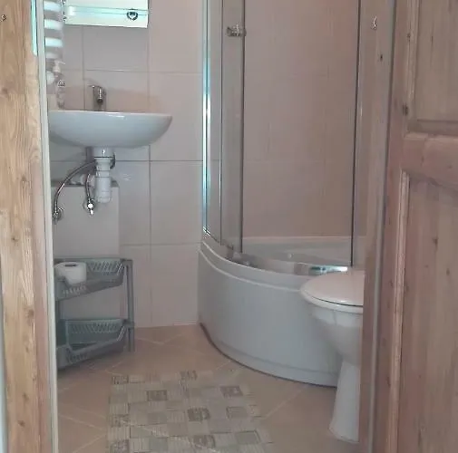 Goscinne Przy Lesie *